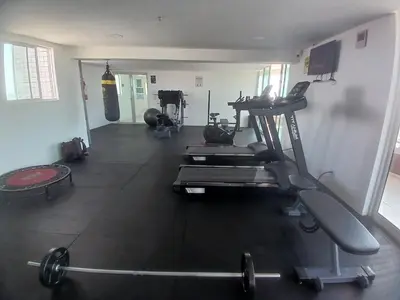 O centro de fitness e/ou as comodidades de fitness de Studio Iracema by Escala Imoveis