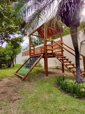 Um jardim no exterior de Hotel Villa Roma Beach Cumbuco