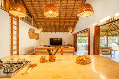 Uma televisão e/ou sistema de entretenimento em Villa Dodô Barrinha de baixo Prea Kite point com café da manha