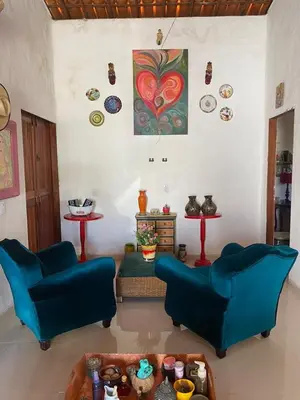 Uma área de estar em casa arandu