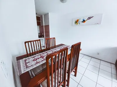 Uma área de estar em Apê Pertinho - Fortaleza, Ceará!