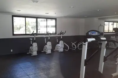 O centro de fitness e/ou as comodidades de fitness de Condomínio Porto de Iracema