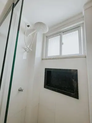 Uma casa de banho em O Refúgio Perfeito para Sua Família!