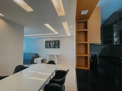 Uma televisão e/ou sistema de entretenimento em O Refúgio Perfeito para Sua Família!