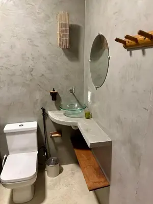 Uma casa de banho em Vila Almar