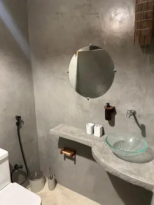 Uma casa de banho em Vila Almar