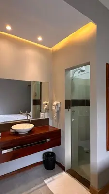 Uma casa de banho em Villa Biju