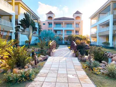 Um jardim no exterior de Planet Pé na Areia PDD