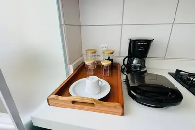 A cozinha ou kitchenette de Apto com varanda e vista mar em condomínio Clube