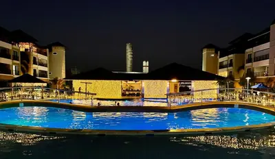 A piscina em ou perto de Mediterranée Residence Cobertura Duplex com jacuzzi