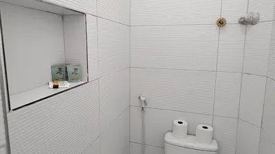 Uma casa de banho em Lindo apto 6 hóspedes Meireles pertinho da Beira Mar