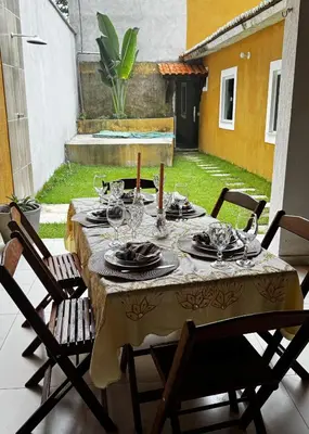 A piscina em ou perto de Chalê da Lizi