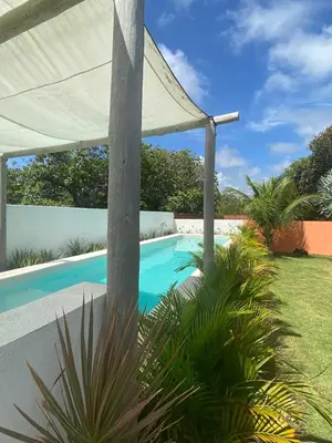 A piscina em ou perto de Maison Annick