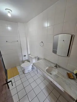 Uma casa de banho em Apartamento na Praia do Futuro a 100m da Praia Mobiliado