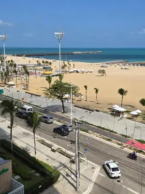 Uma vista do mar geral ou uma vista do mar a partir do apartamento