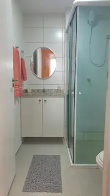 Uma casa de banho em Appartement tout confort au bord de mer