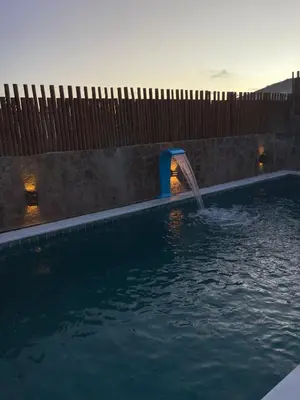 A piscina em ou perto de Kanto do Chico Prime