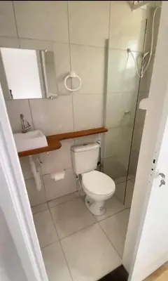 Uma casa de banho em Vila solar