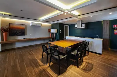 A cozinha ou kitchenette de JSmart Novinho 4 Pessoas Super Completo WiFi Top