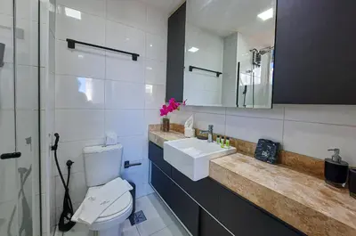 Uma casa de banho em Luxuoso e Moderno Studio One Milenio no Cocó