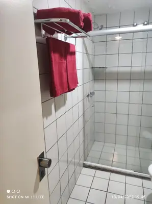 Uma casa de banho em PERTO DE TUDO, Praia Mansa 4
