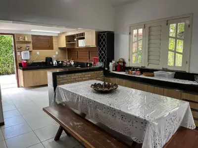 A cozinha ou kitchenette de Casa em Guaramiranga com Jacuzzi privativa