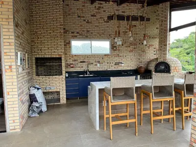 A cozinha ou kitchenette de Casa em Guaramiranga com Jacuzzi privativa