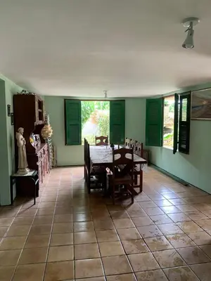 Uma área de estar em Casa acolhedora no Cumbuco