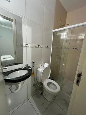 Uma casa de banho em Seller House