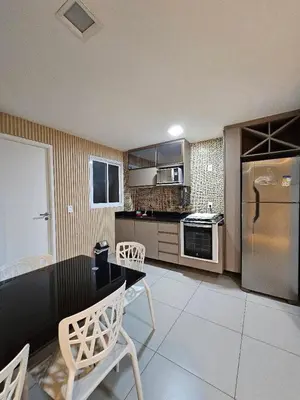 A cozinha ou kitchenette de KQ 64 - Beira-Mar com Estilo Apê 2 Quartos Aconchegante em Fortaleza