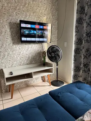 Uma televisão e/ou sistema de entretenimento em Encanto Parangaba