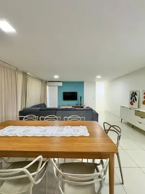 A planta de Cobertura no Golf Ville deck privativo com jacuzzi e churrasqueira
