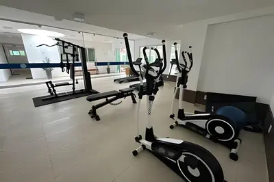 O centro de fitness e/ou as comodidades de fitness de BP207 - Apartamento novo e arejado no Cumbuco com Wi-Fi por Will Stay