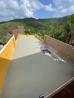 Uma vista geral da montanha ou uma vista da montanha a partir da casa de férias