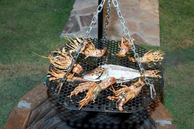 As comodidades para churrasco disponíveis para os clientes deste hotel