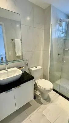 Uma casa de banho em JSmart#505 Apto Novo e Confortável - SmartHouse