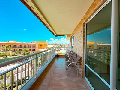 Uma varanda ou terraço em Vista Mar Deslumbrante! Apê na Areia confortável e espaçoso no Porto das Dunas, Ideal para Famílias