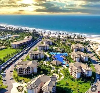 Uma vista do mar geral ou uma vista do mar a partir do apartamento