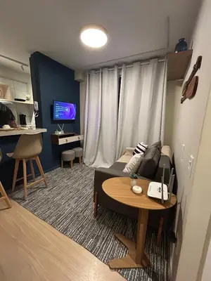 Uma televisão e/ou sistema de entretenimento em Aos Pés do Mar