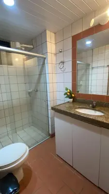 Uma casa de banho em Porto das Dunas, 2 quartos