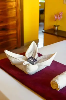 Uma cama ou camas num quarto em Casa Amarela em Icaraí de Amontada | by Aquarela
