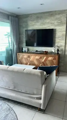 Uma televisão e/ou sistema de entretenimento em studio de iracema