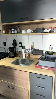 A cozinha ou kitchenette de studio de iracema
