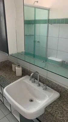 Uma casa de banho em Porto das Dunas - Atlantic Palace H201