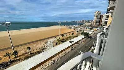 Uma vista do mar geral ou uma vista do mar a partir do hotel