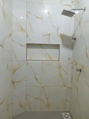 Uma casa de banho em Casa Recanto dos ventos-espaço inteiro-Barra nova -Cascavel-CE