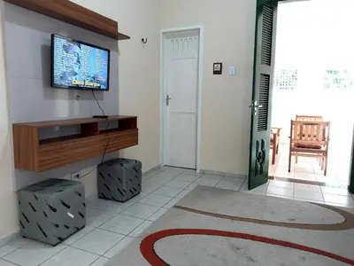 Uma televisão e/ou sistema de entretenimento em Casa Verde Marinho - Sossego no Jacarecanga