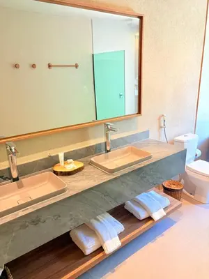 Uma casa de banho em Eagle Boutique Hotel
