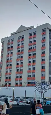 O edifício onde o hotel está situado