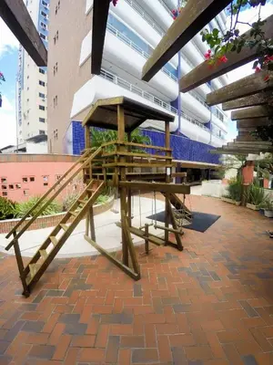 A planta de Apto 2 Quartos com Suíte, Garagem, 300m da Praia
